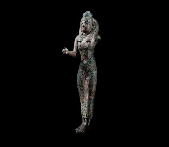 Statuette of a priestess | MasterArt